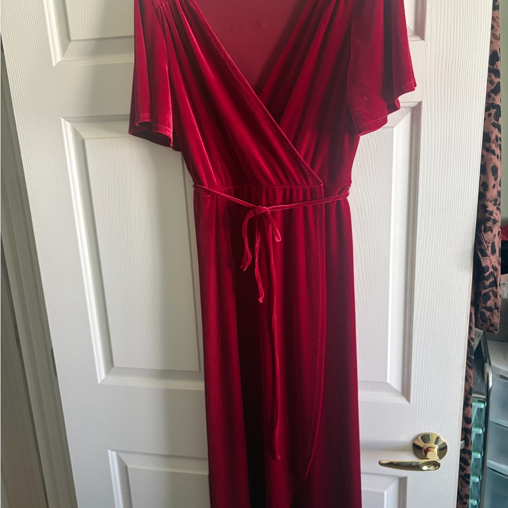 Chelsea28 Vibrant Red Midi Dress